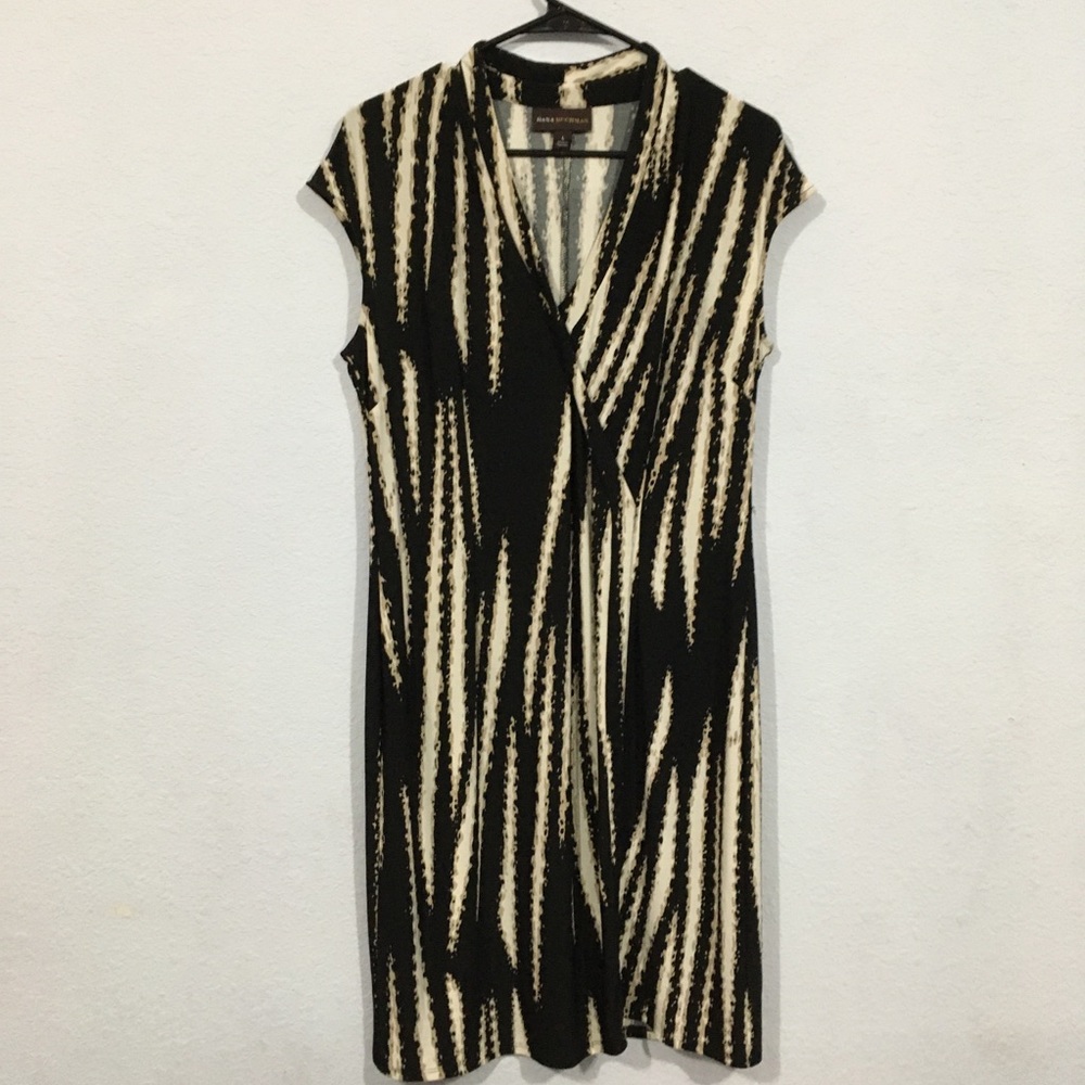Dana Buchman Black Cap Sleeve Dress